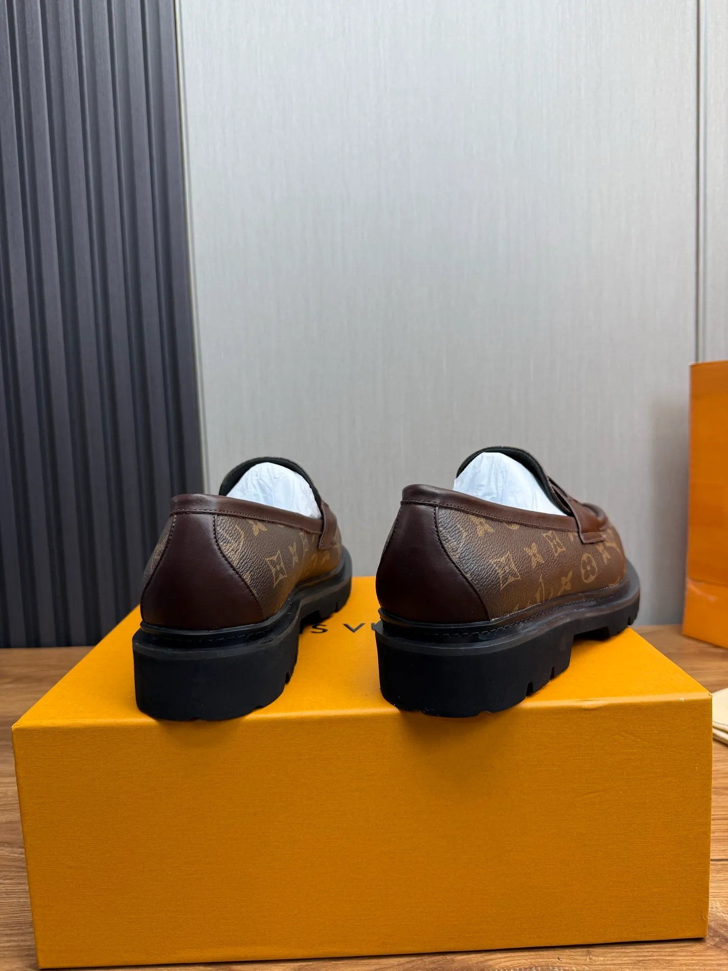 Factory 680💰 LV. Men's business casual leather shoes, all made of imported original brand leather, just to create a more comfortable wearing experience, original non-slip and wear-resistant outsole ✔️16-45 (38.45 non-returnable)